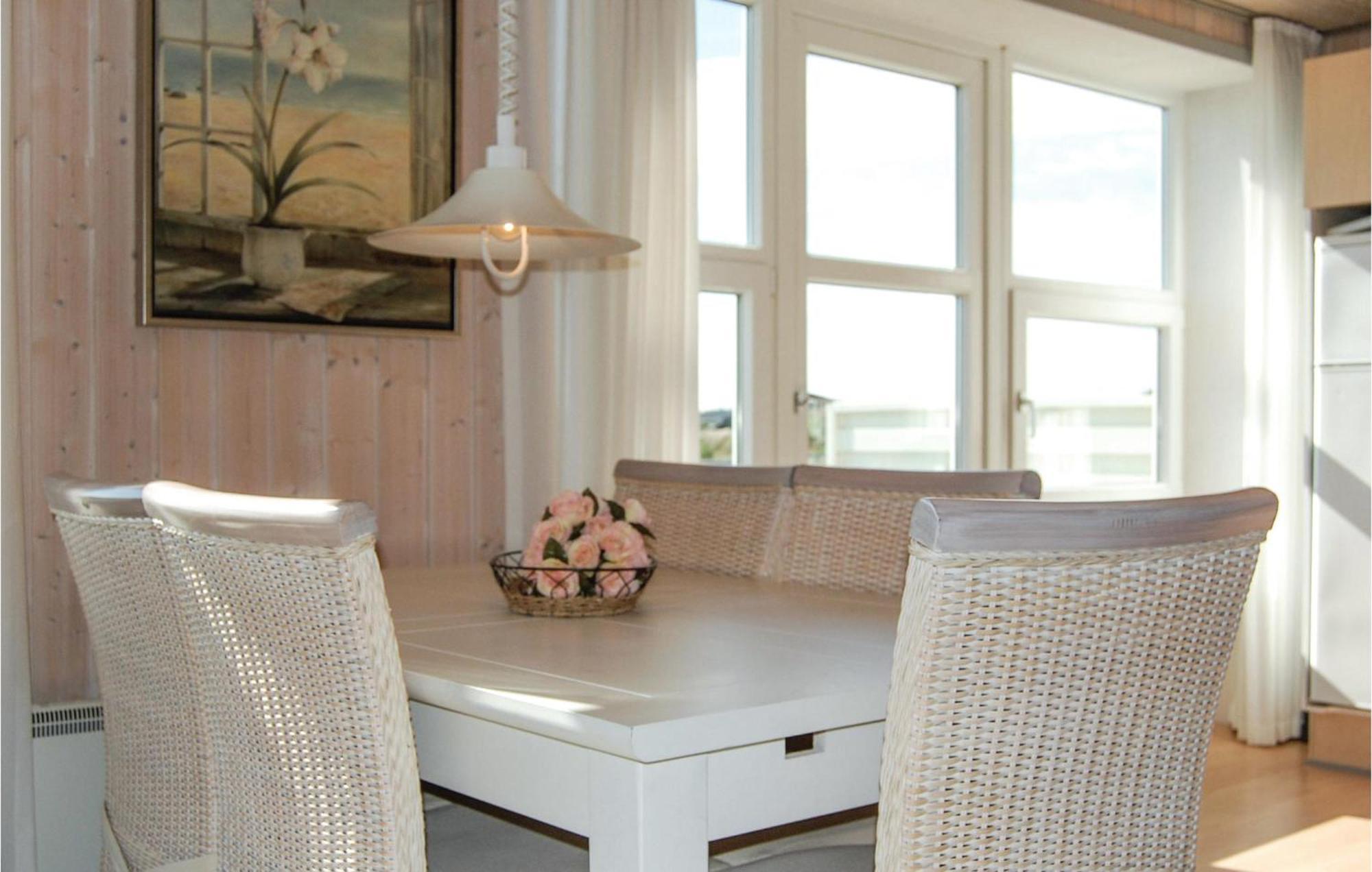 2 Bedroom Gorgeous Home In Hvide Sande Havrvig Exterior photo
